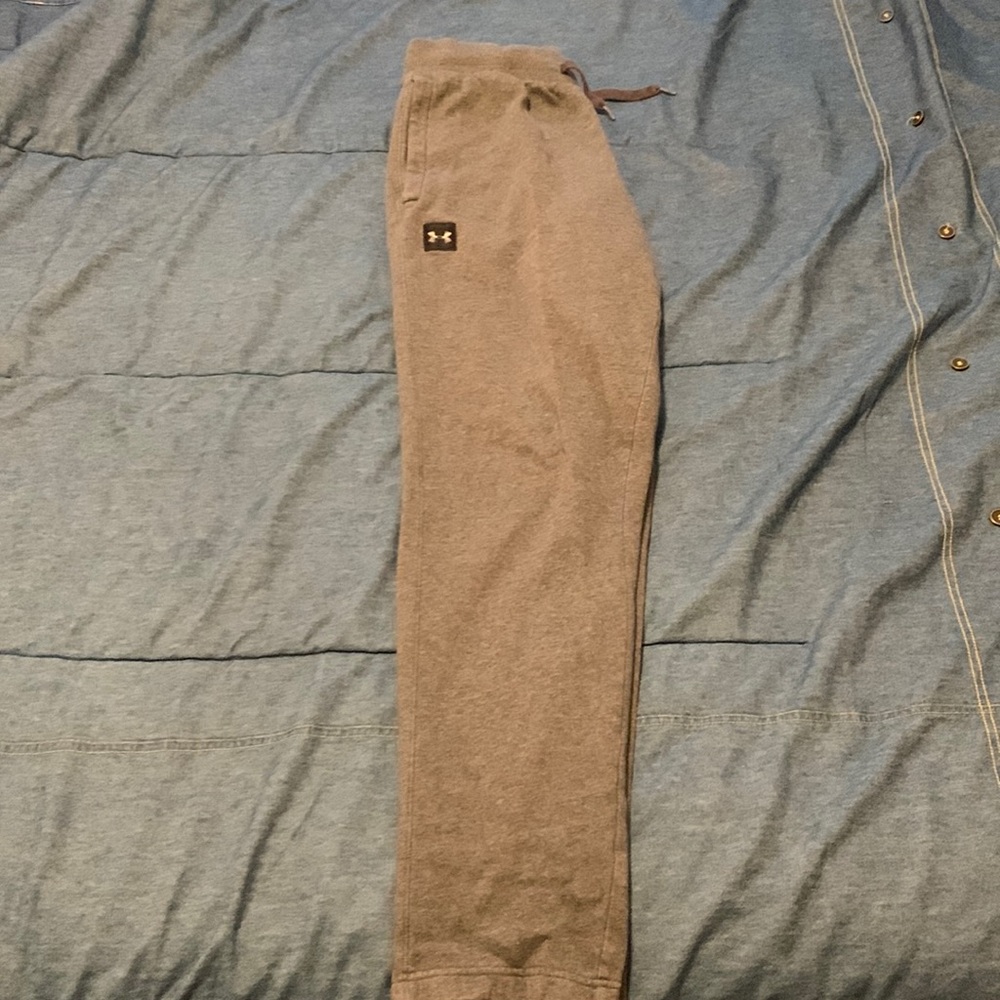 Grey Underarmour Sweats